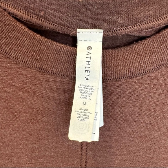 Athleta long sleeve top. - Picture 3 of 6